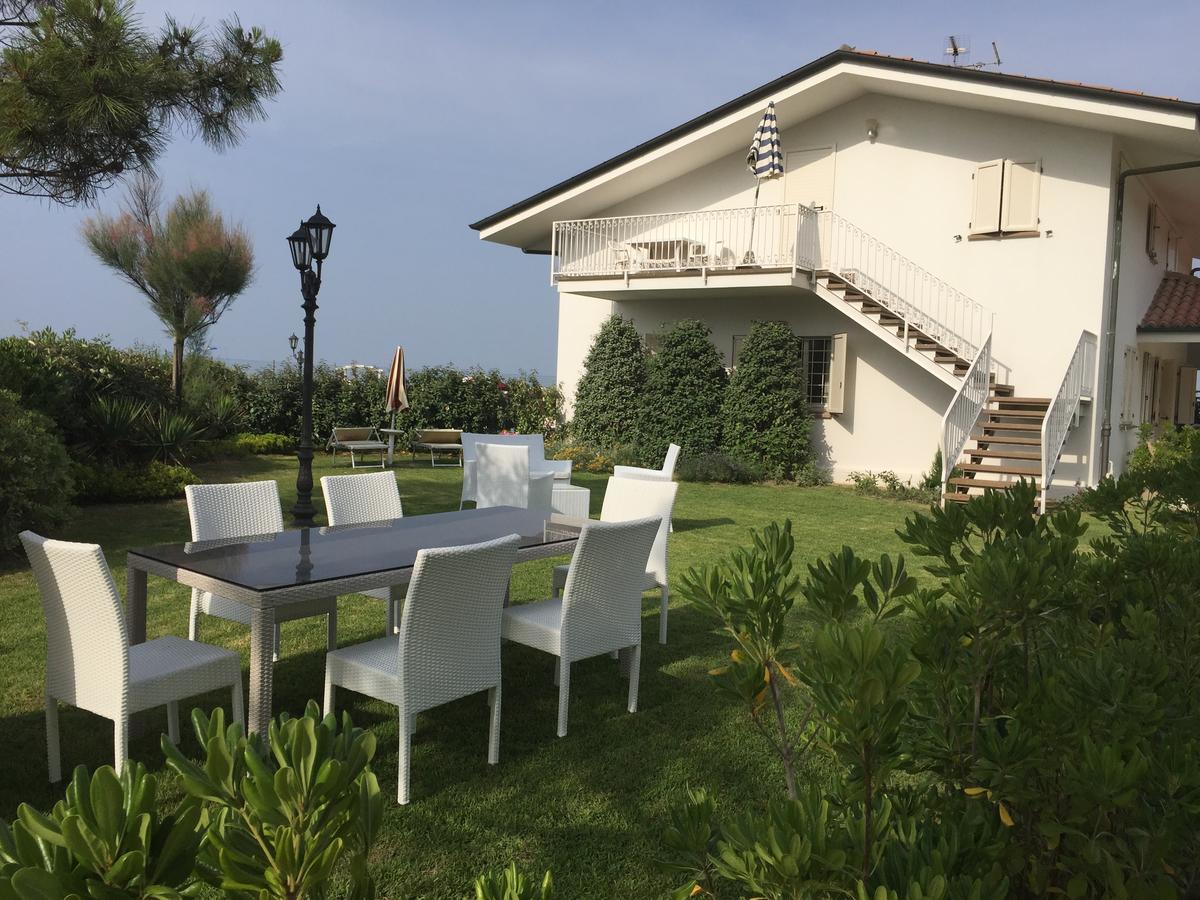 Hotel Locanda Delle Dune Bellaria-Igea Marina Bagian luar foto